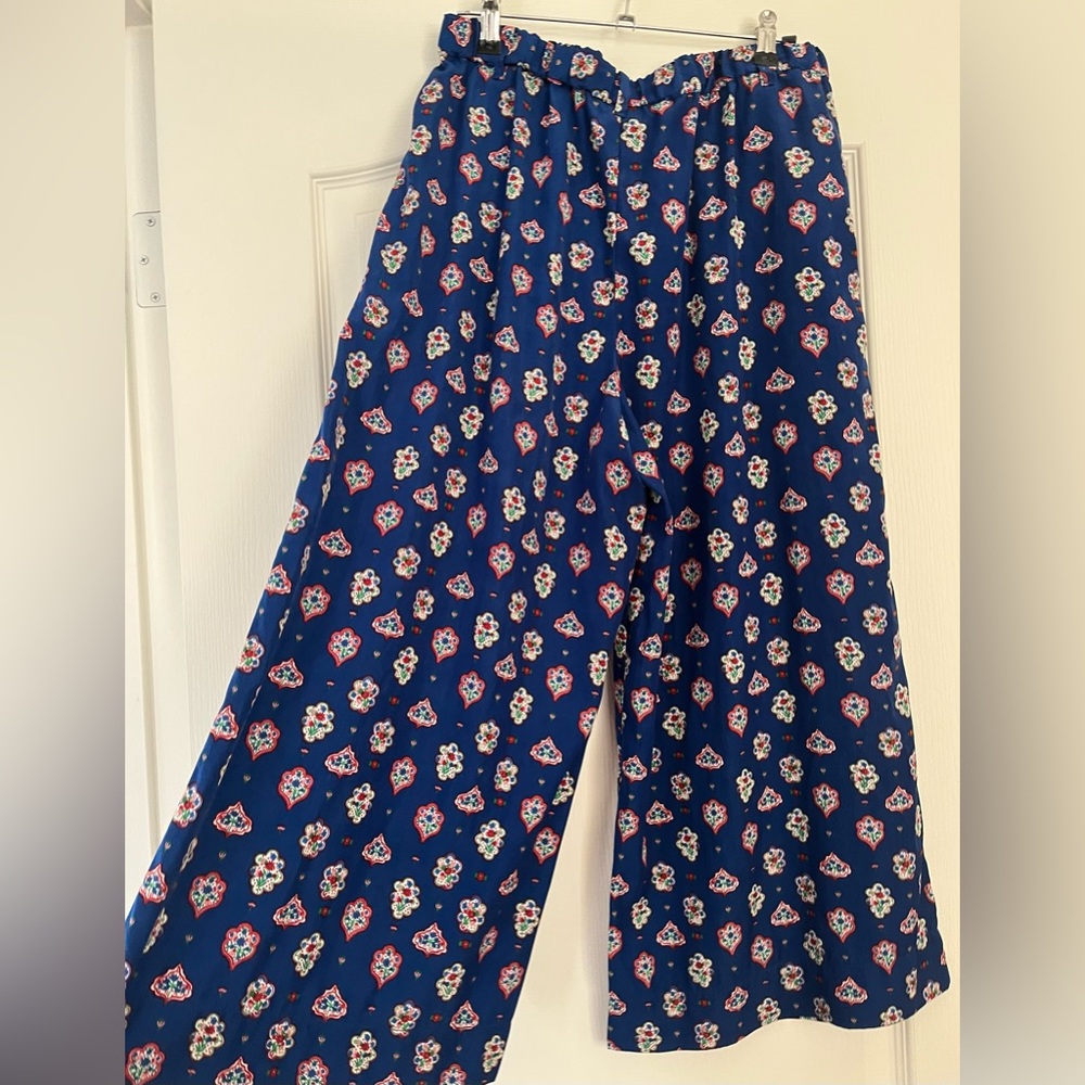 Celia Birtwell x Uniqlo wide legged cropped pants with blue flower print size S - Picture 2 of 8